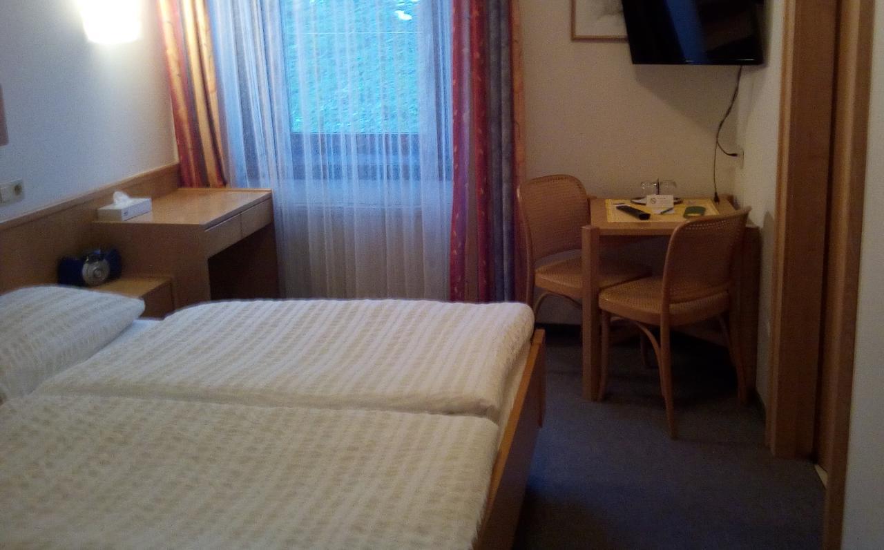 Hotel Zum Goldenen Hirschen Göstling an der Ybbs Extérieur photo