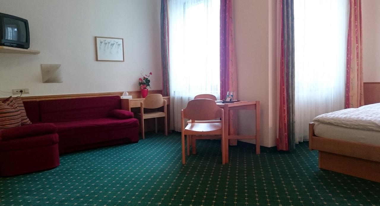 Hotel Zum Goldenen Hirschen Göstling an der Ybbs Extérieur photo